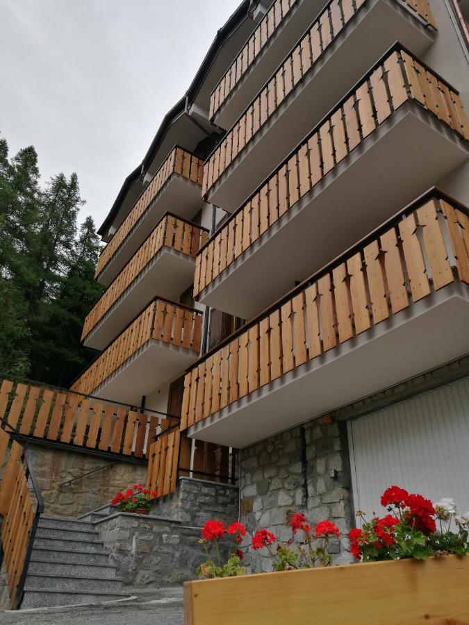 Le Sapin 2 Apartment Cogne Bagian luar foto